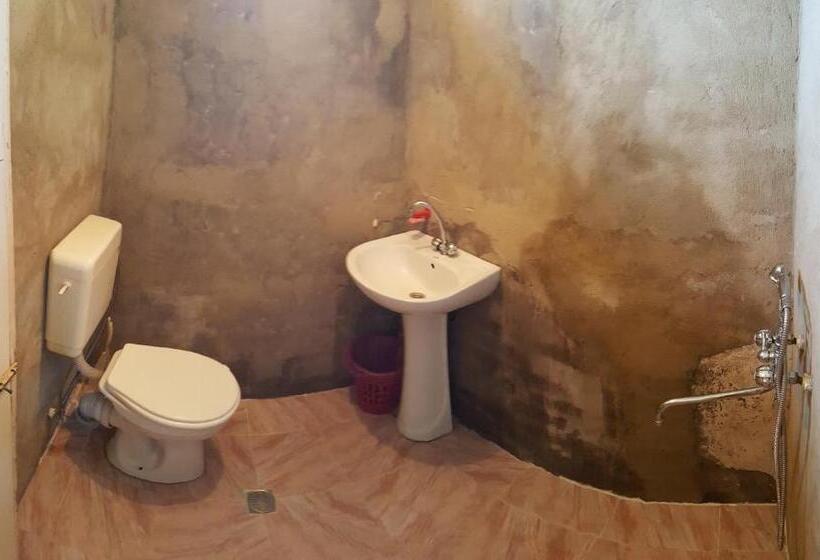 اتاق خانوادگی, Guest House Salome