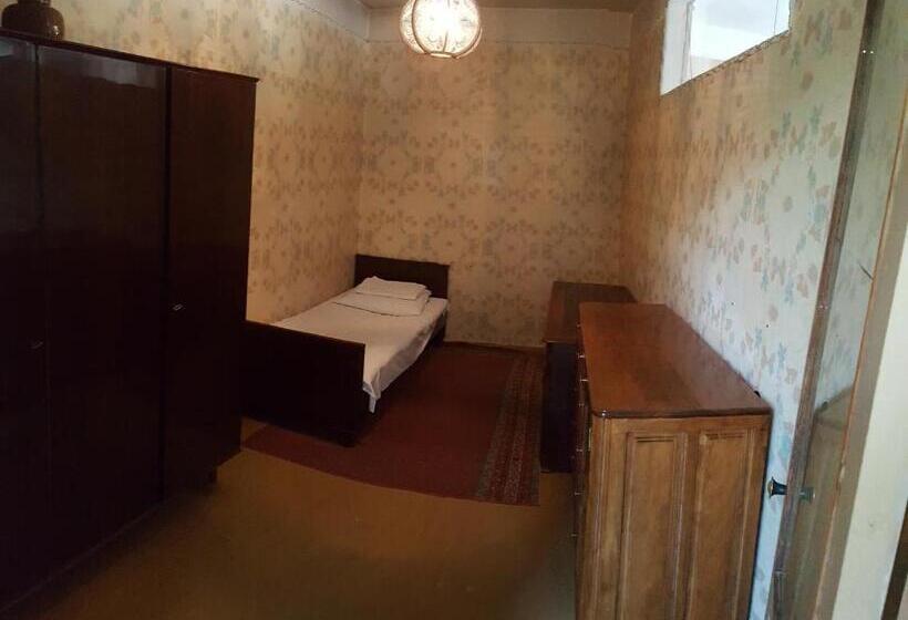 اتاق استاندارد یک نفره, Guest House Salome