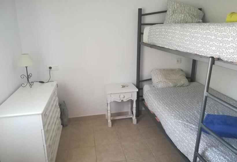 شقة غرفة واحدة, Olive Branch El Chorro