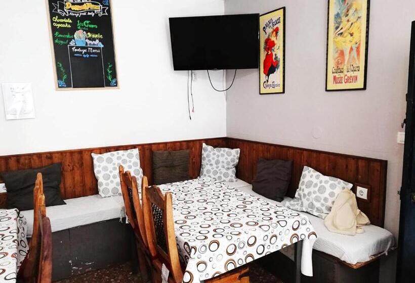 شقة غرفة واحدة, Olive Branch El Chorro