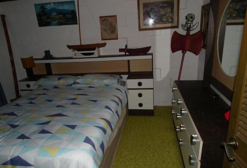 اتاق استاندارد با سرویس بهداشتی مشترک, Shady Grove B&b