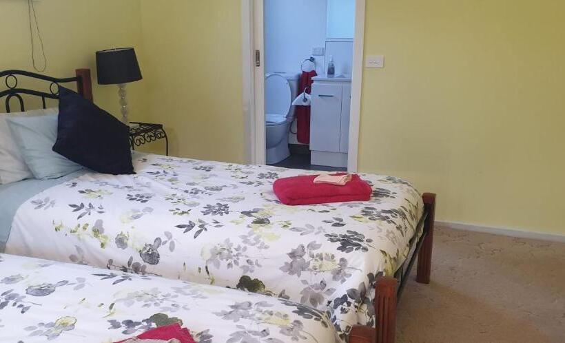 带4个卧室的别墅, Dixiglen Farm