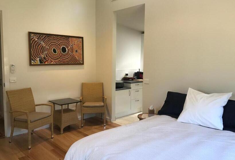 סוויטה דלוקס, Signal Box Short Stay