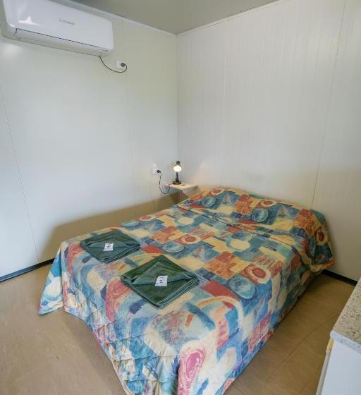 חדר אקונומי, Capella Hotel Motel