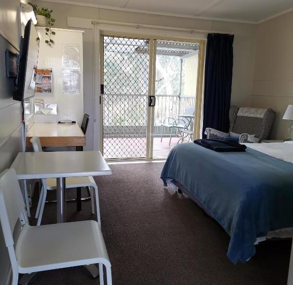 스탠다드 발코니 룸, Donald Riverside Motel