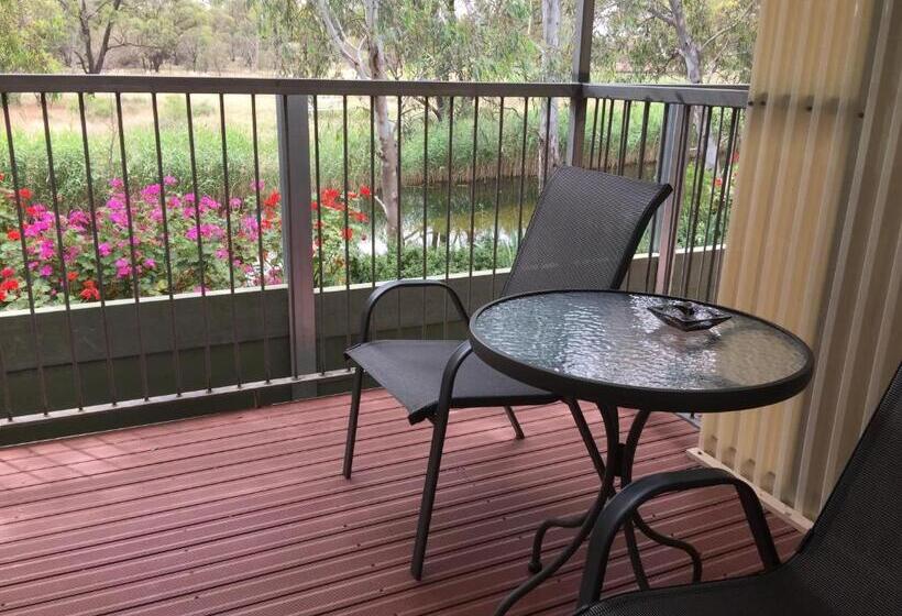 스탠다드 테라스 룸, Donald Riverside Motel