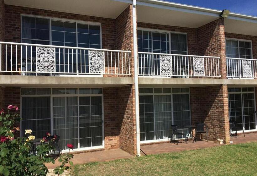 חדר דלוקס עם מרפסת, Acacia Motor Lodge