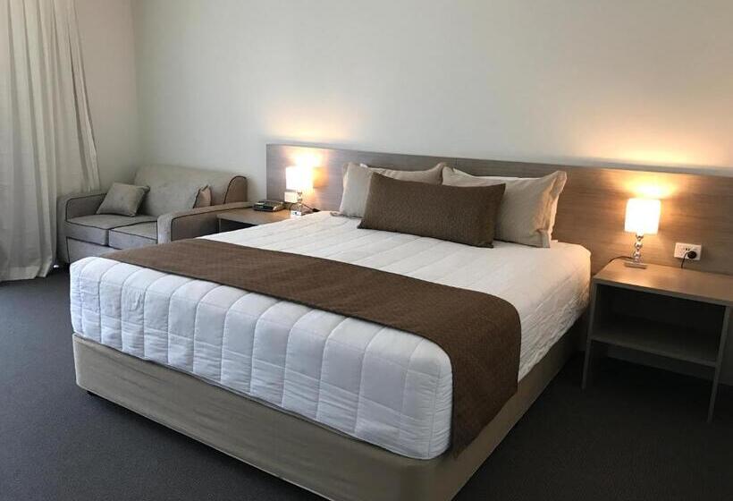 חדר דחוקס עם מיטת קינג, Acacia Motor Lodge