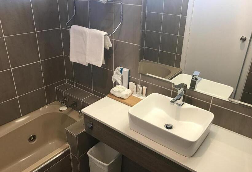キングサイズベッドのデラックスルーム, Acacia Motor Lodge