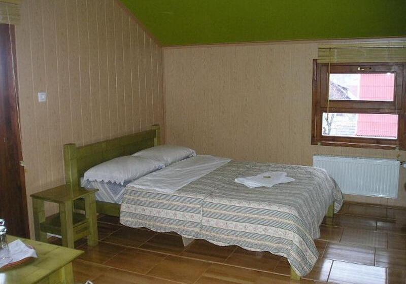 Standard Triple Room, Pensiunea Iona