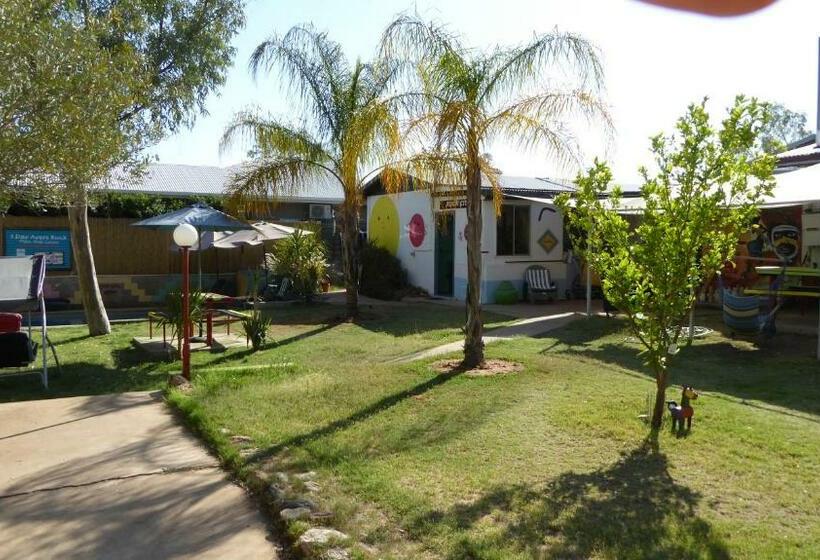 חדר סטנדרט חדר אמבטיה משותף, Alice's Secret Travellers Inn