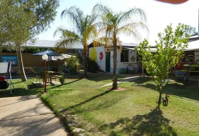 اتاق استاندارد با سرویس بهداشتی مشترک, Alice's Secret Travellers Inn
