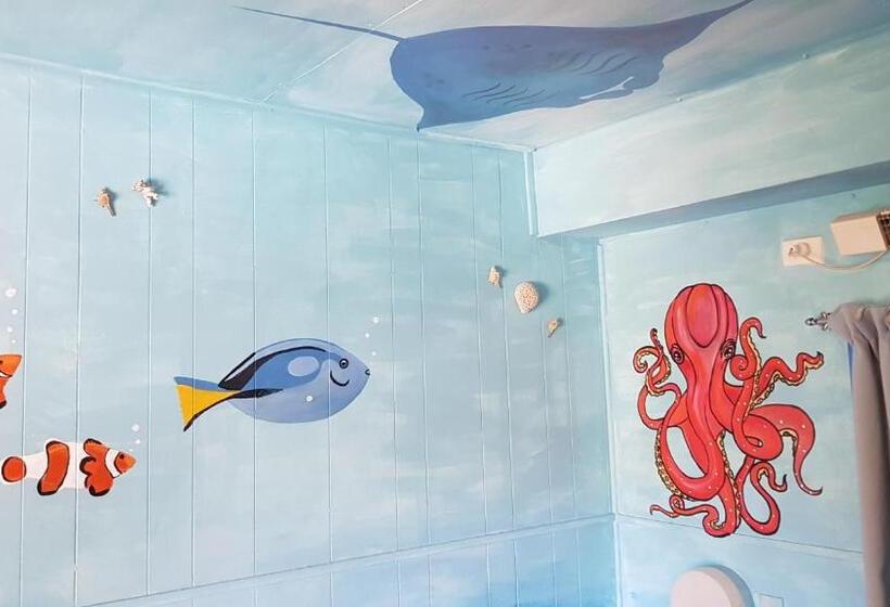 חדר בסיסי חדר אמבטיה משותף, Alice's Secret Travellers Inn