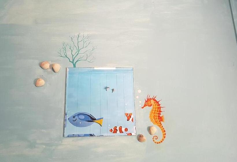 חדר בסיסי חדר אמבטיה משותף, Alice's Secret Travellers Inn