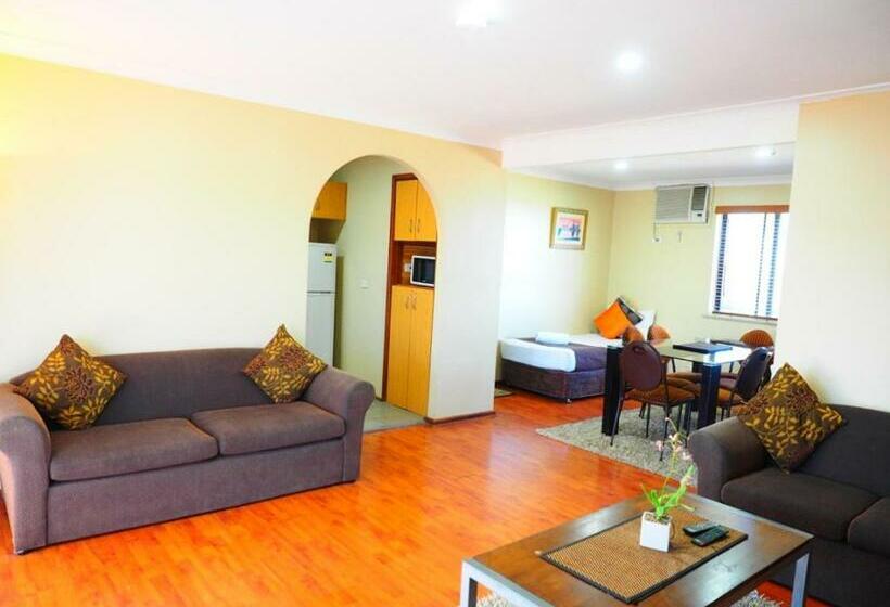 דירת שני חדרים, Bella Vista Motel