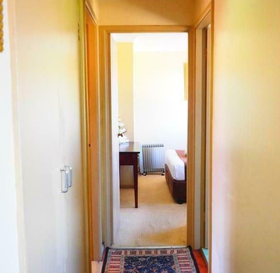 דירת שני חדרים, Bella Vista Motel