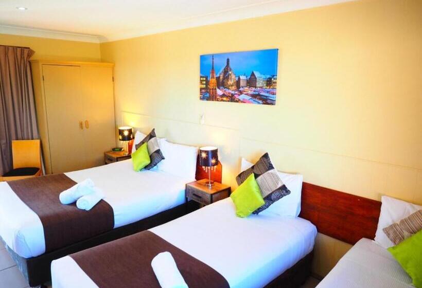 חדר סטנדרט לארבעה, Bella Vista Motel