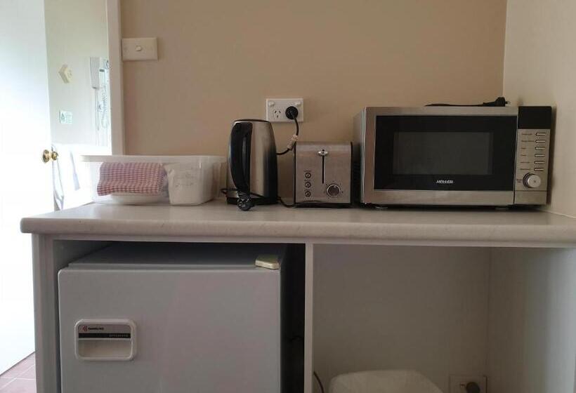 Номер Deluxe, Blayney Central Motel
