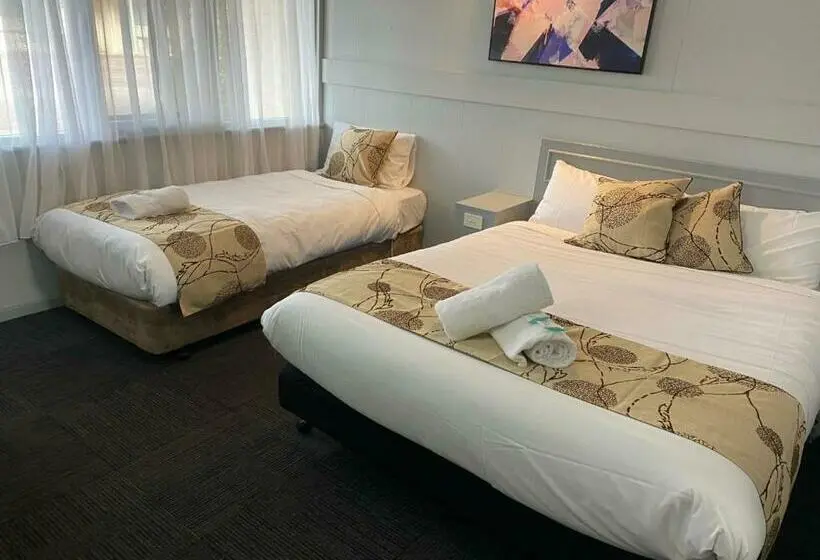 デラックスルーム, Charlton Motel
