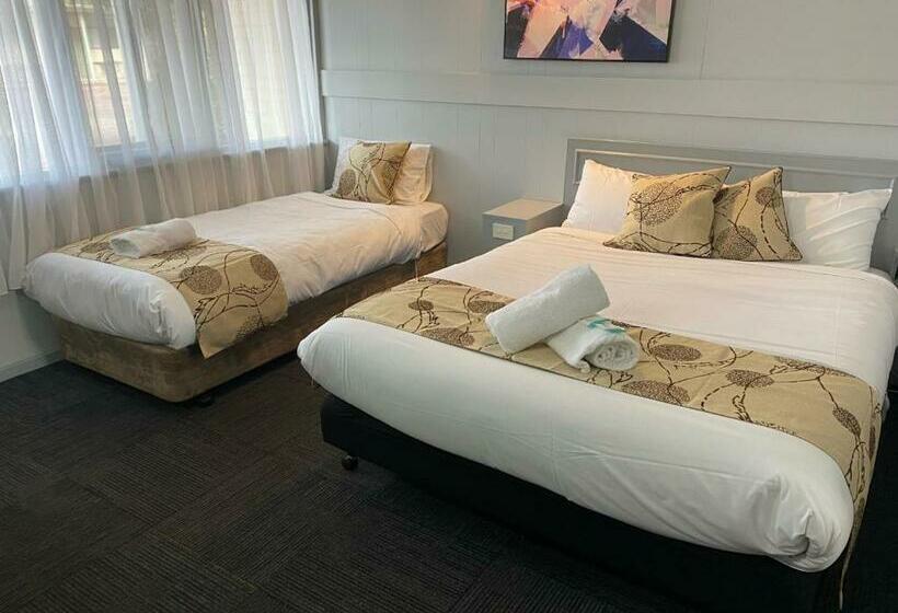 デラックスルーム, Charlton Motel