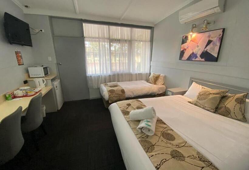 デラックスルーム, Charlton Motel