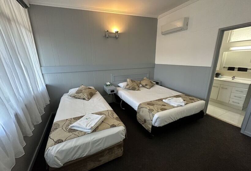 デラックスルーム, Charlton Motel