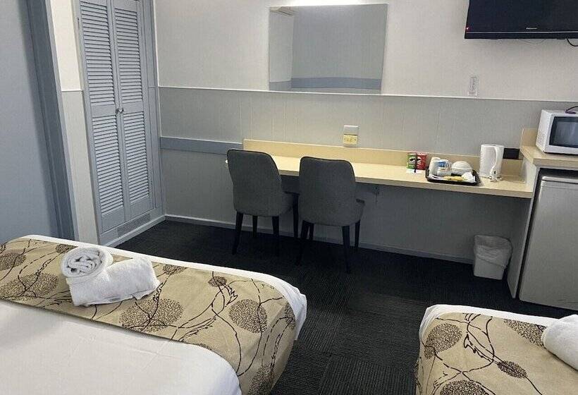 デラックスルーム, Charlton Motel