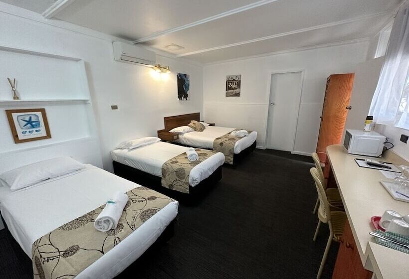 ファミリールーム, Charlton Motel