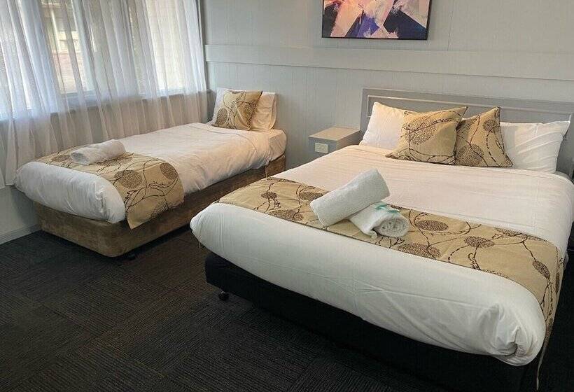 デラックスルーム, Charlton Motel