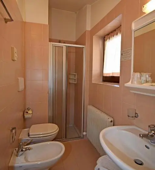 Standard Yhden Hengen Huone, Comelico