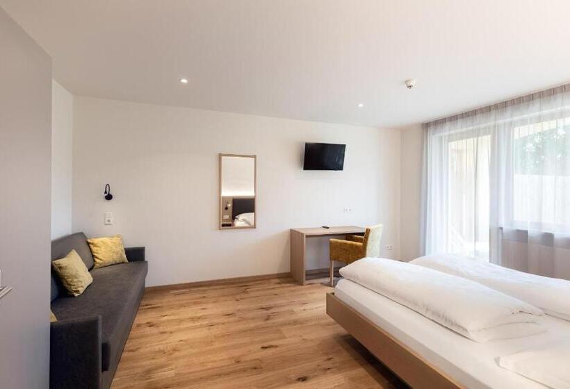 带1个卧室的带阳台的公寓, Margun   Apartments & Panoramarooms