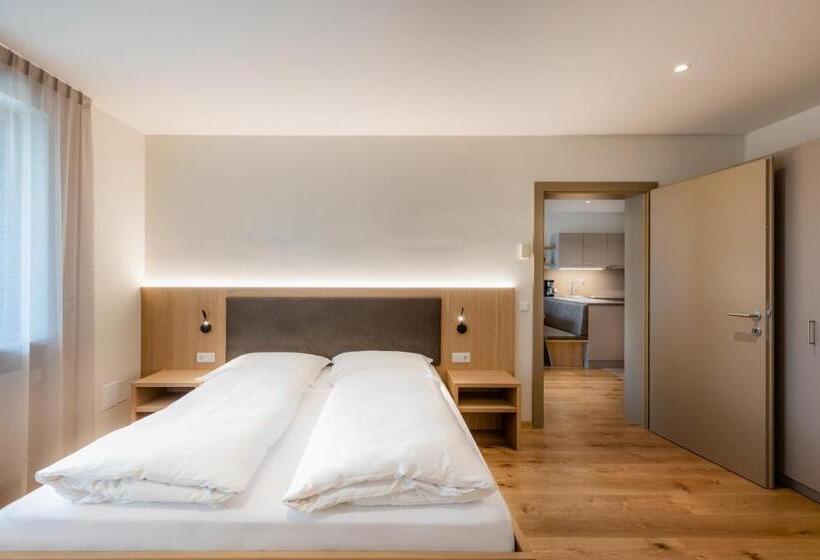 带1个卧室的带阳台的公寓, Margun   Apartments & Panoramarooms