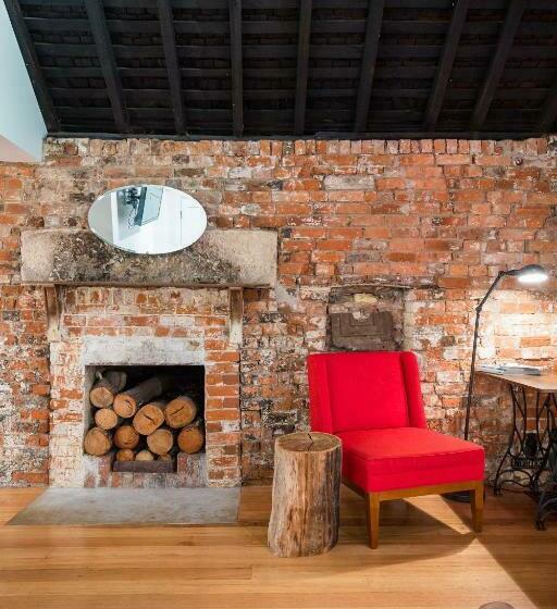 2침실 프리미엄 아파트, Ratho Farm