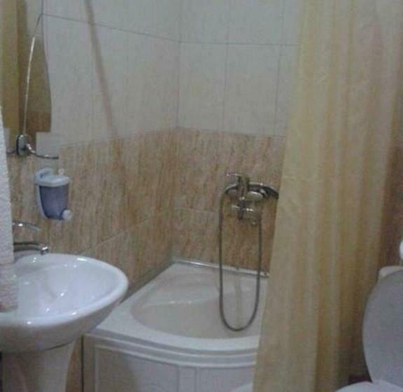 Standardrum, Solidarity