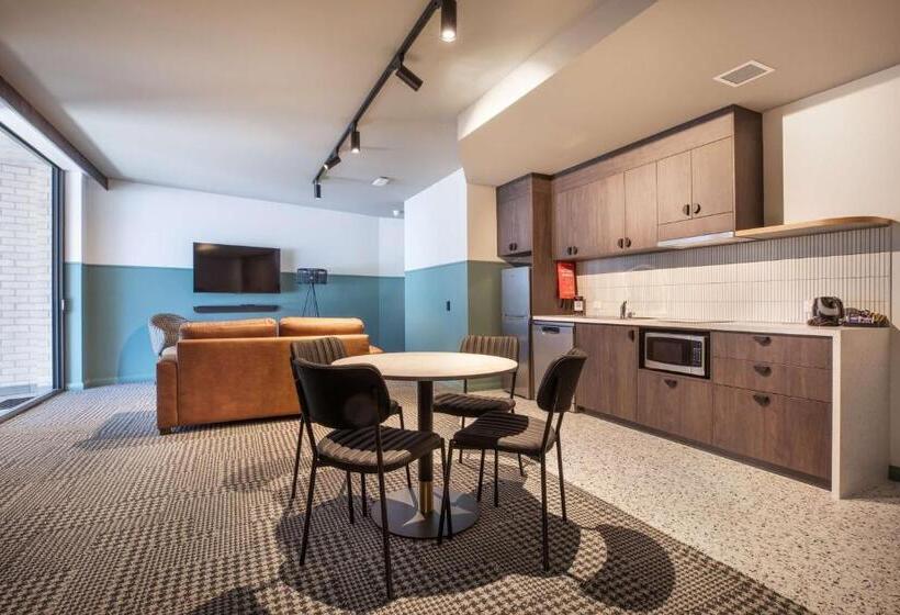 דירת שני חדרים, The Brook By Nightcap Plus