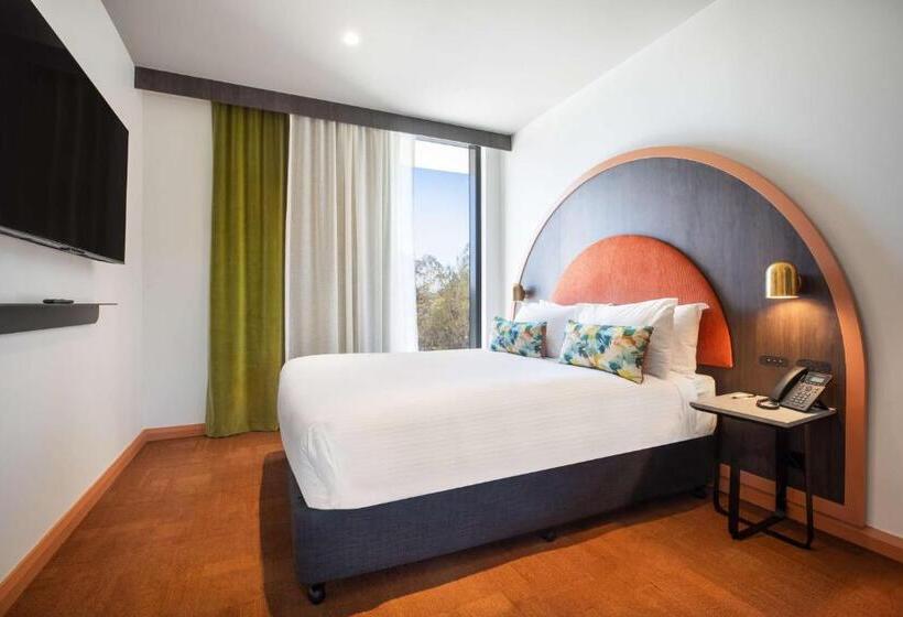 דירת שני חדרים, The Brook By Nightcap Plus