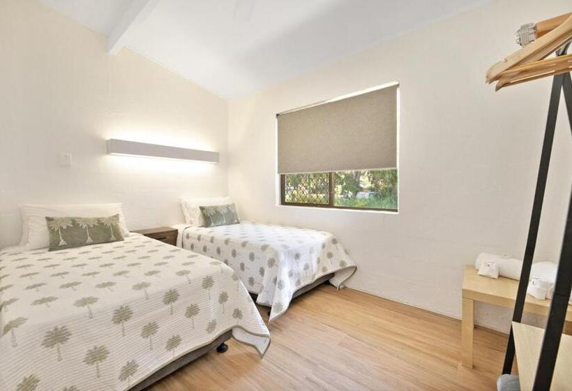 패밀리 룸, Kinka Palms Motel