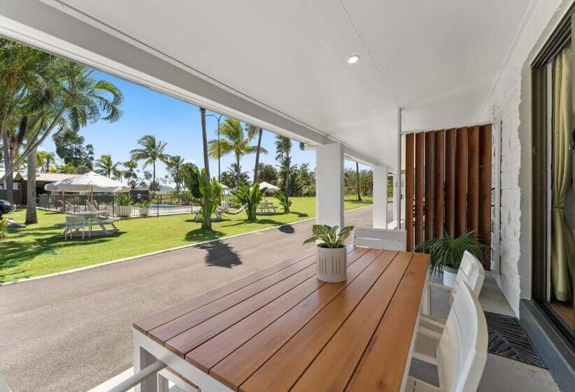 패밀리 룸, Kinka Palms Motel