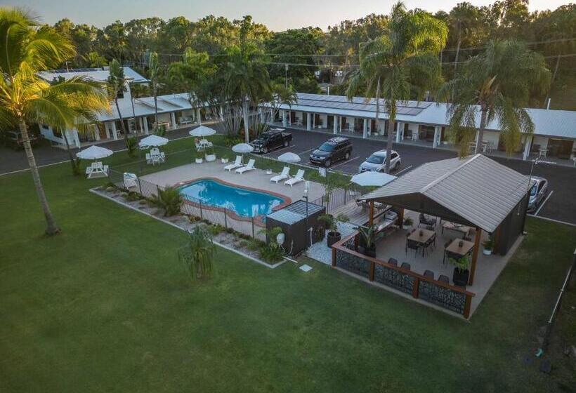 스탠다드 스튜디오, Kinka Palms Motel