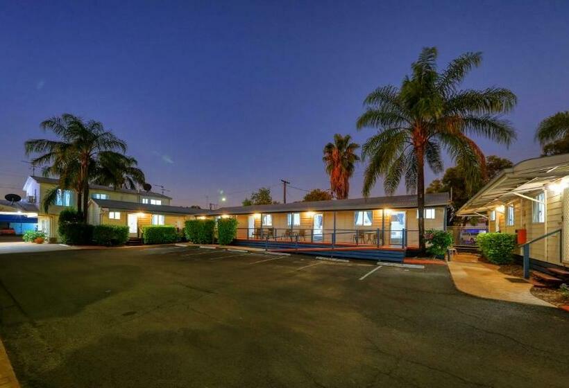 اتاق خانوادگی, 22 On Bowen