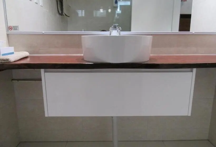 ファミリールーム, Acacia Rose Motor Inn
