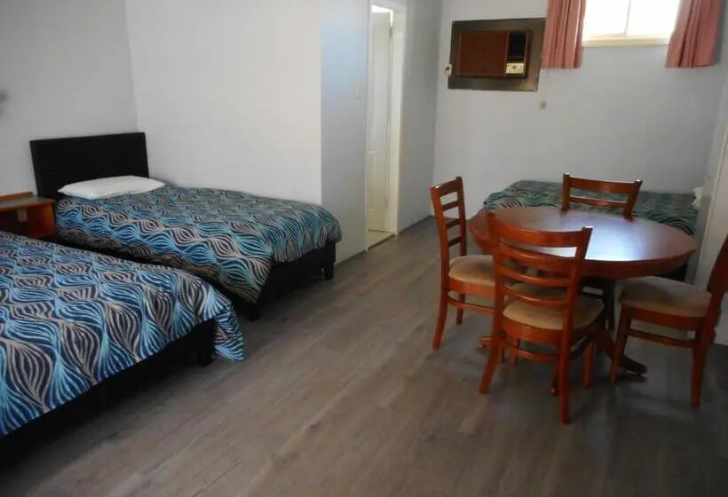 ファミリールーム, Acacia Rose Motor Inn