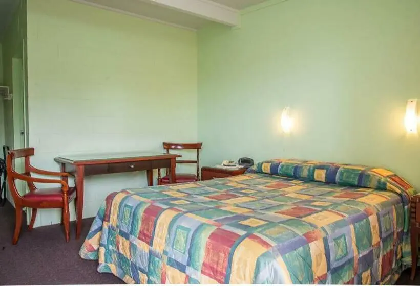 スタンダードルーム, Artesian Motor Inn Under New Management Rams Motel