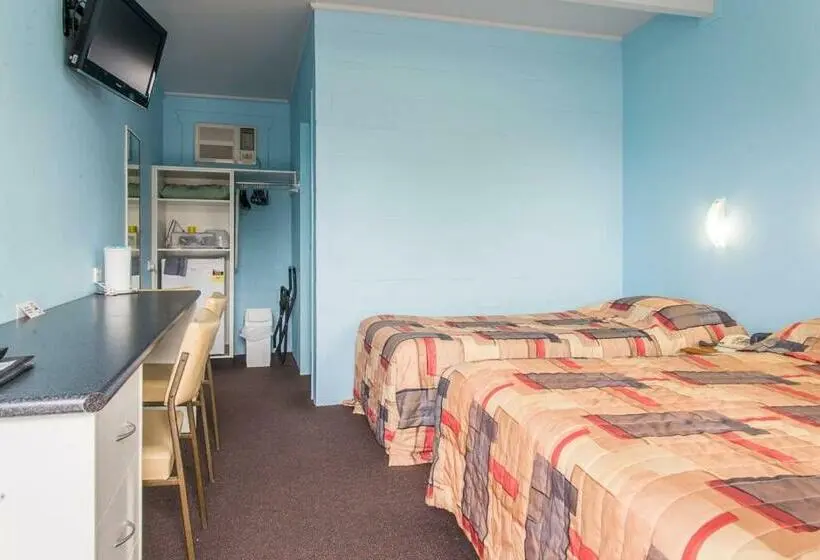 スタンダードルーム, Artesian Motor Inn Under New Management Rams Motel