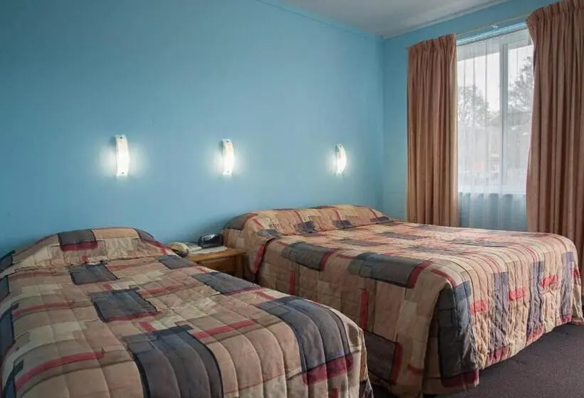 スタンダードルーム, Artesian Motor Inn Under New Management Rams Motel