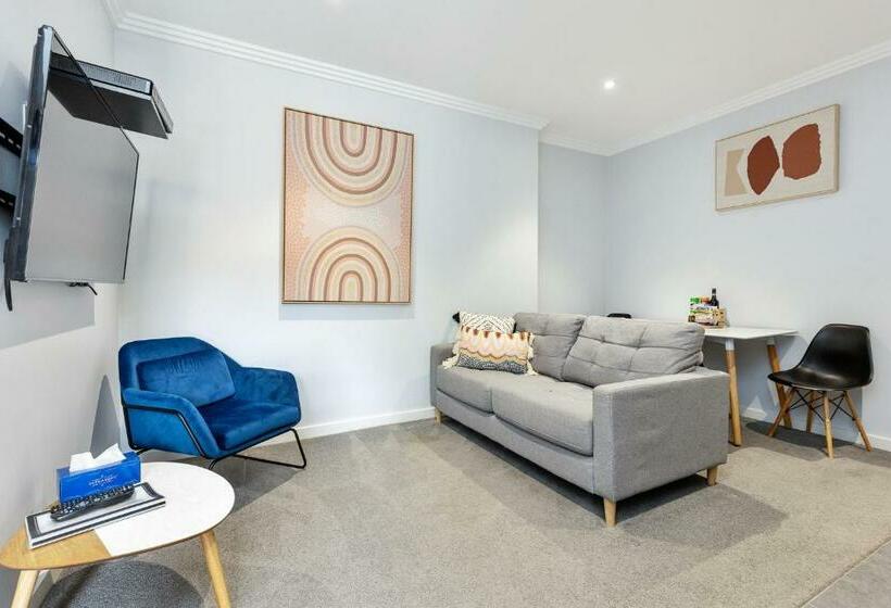 Suite met 2 Slaapkamers, Civic Apartments