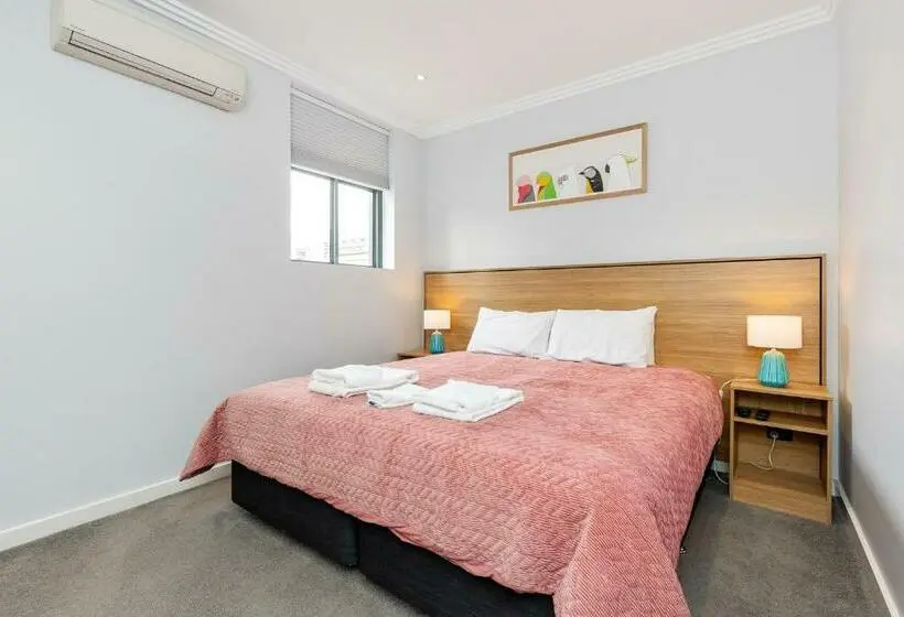 سوئیت 2 خوابه, Civic Apartments