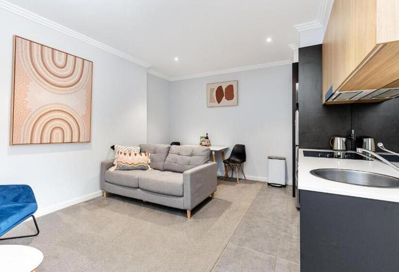 Suite met 2 Slaapkamers, Civic Apartments