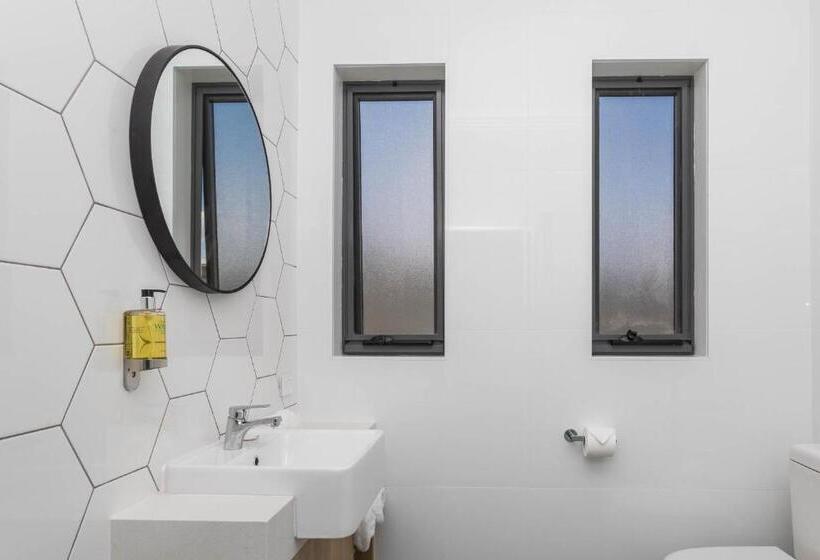 Deluxe Suite met Kingsize Bed, Civic Apartments