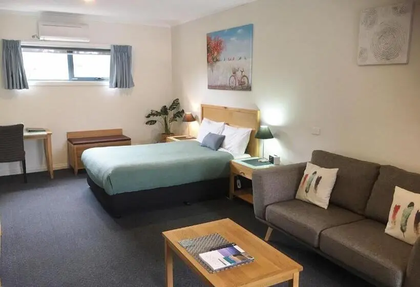 デラックスルーム, Motel On A Beckett